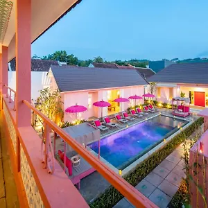 Pinkprivate Balangan - For Cool Adults Only Couette-café